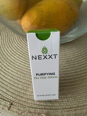 NEXXT Purifying Tea Tree Serum - Green & White